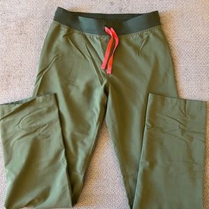 FIGS Livingston basic scrub pants